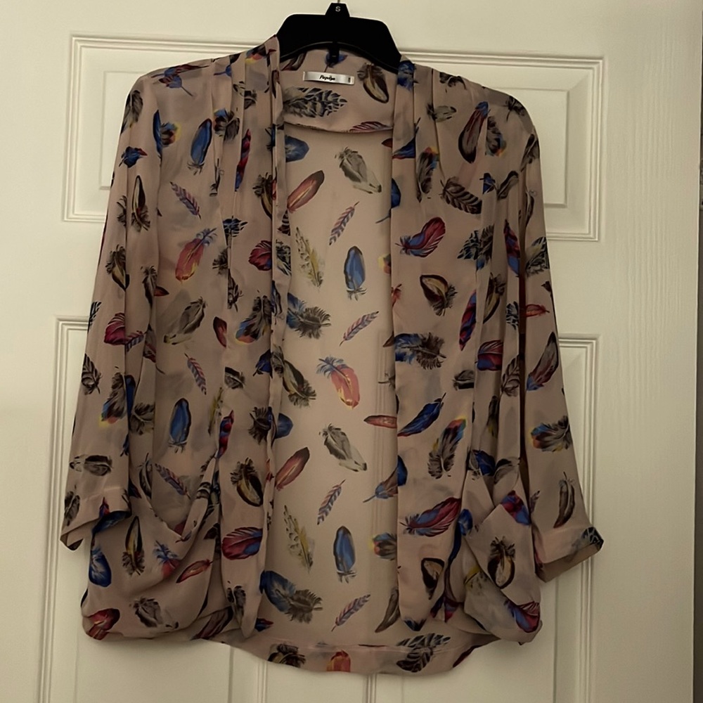 WOMEN’S BUTTERFLY OPEN FRONT CARDIGAN : SIZE LARGE